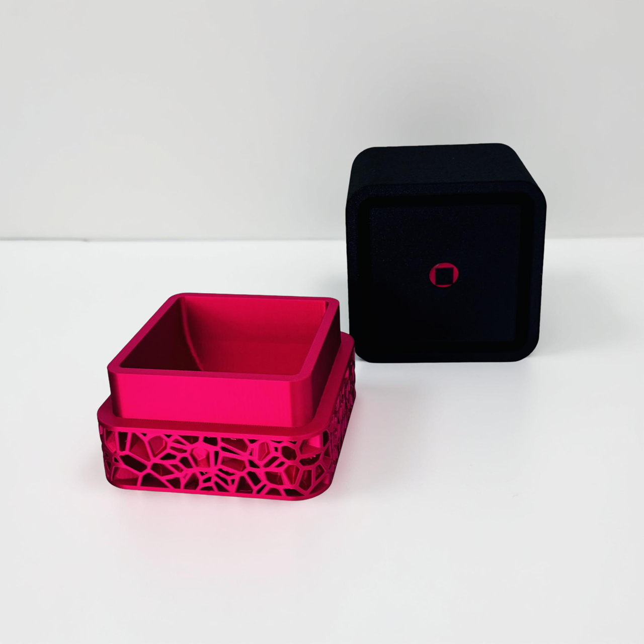 3D Printed Red and Black Square Planter