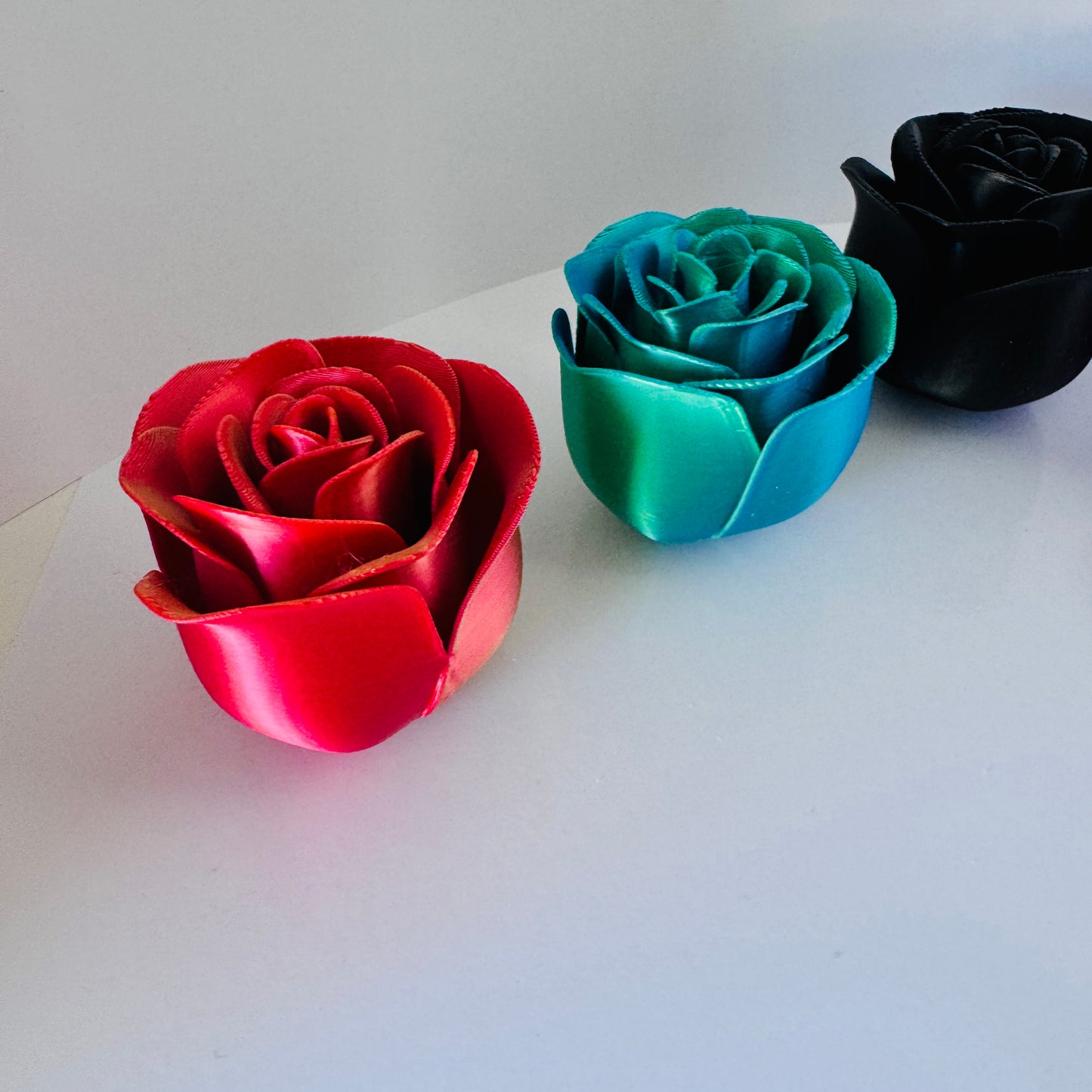 Exquisite 3D Printed Roses with Detachable Stems - Forever in Bloom