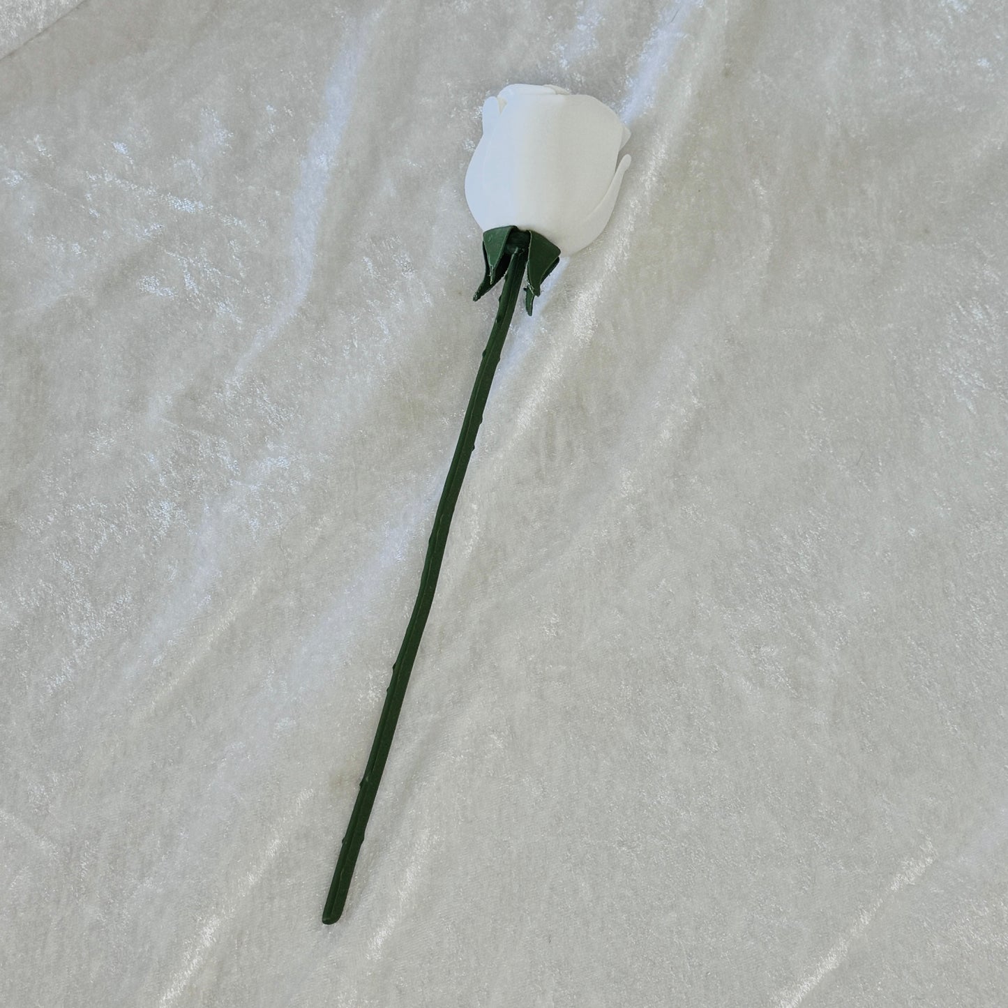 Exquisite 3D Printed Roses with Detachable Stems - Forever in Bloom