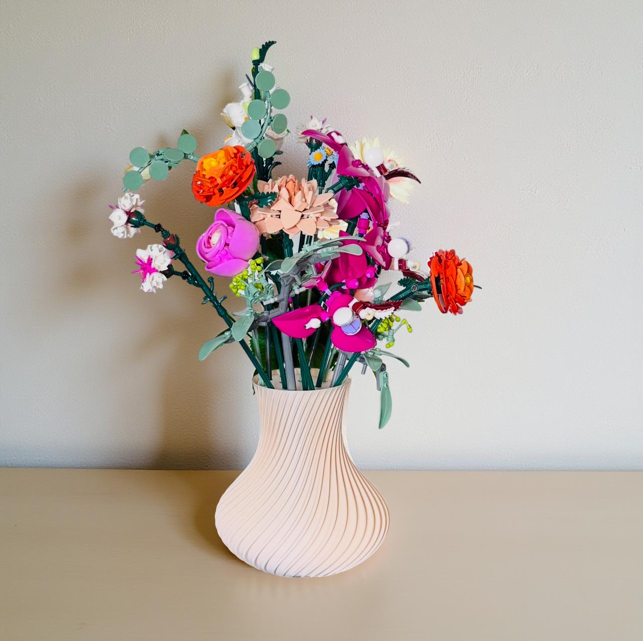 Display Vase For Lego Bouquet, Artificial Flowers or Roses 10342 Botanicals
