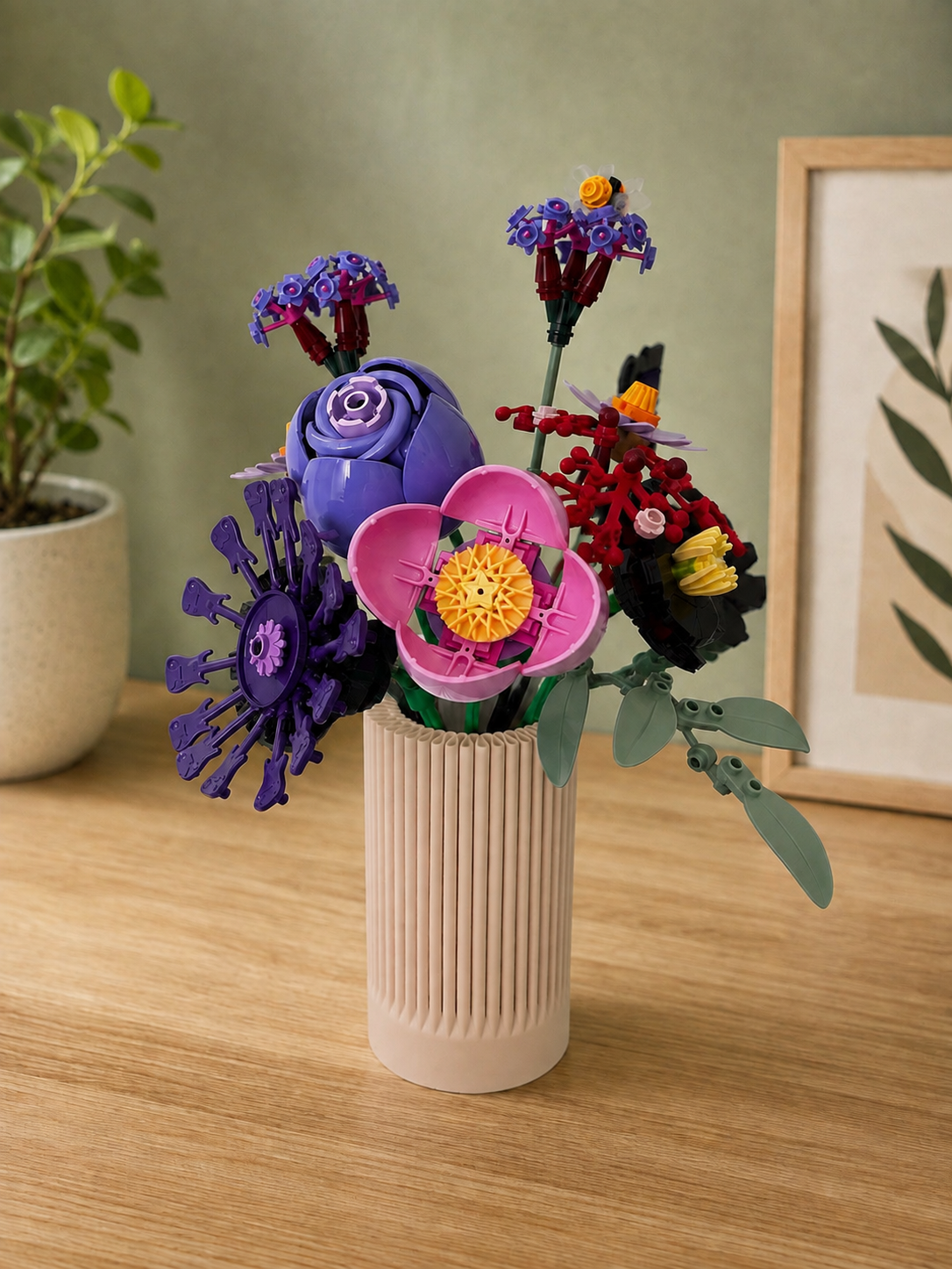 Vase for LEGO Olivia Rodrigo  Flowers 11507| Modern Ribbed Vase | 12cm Tall