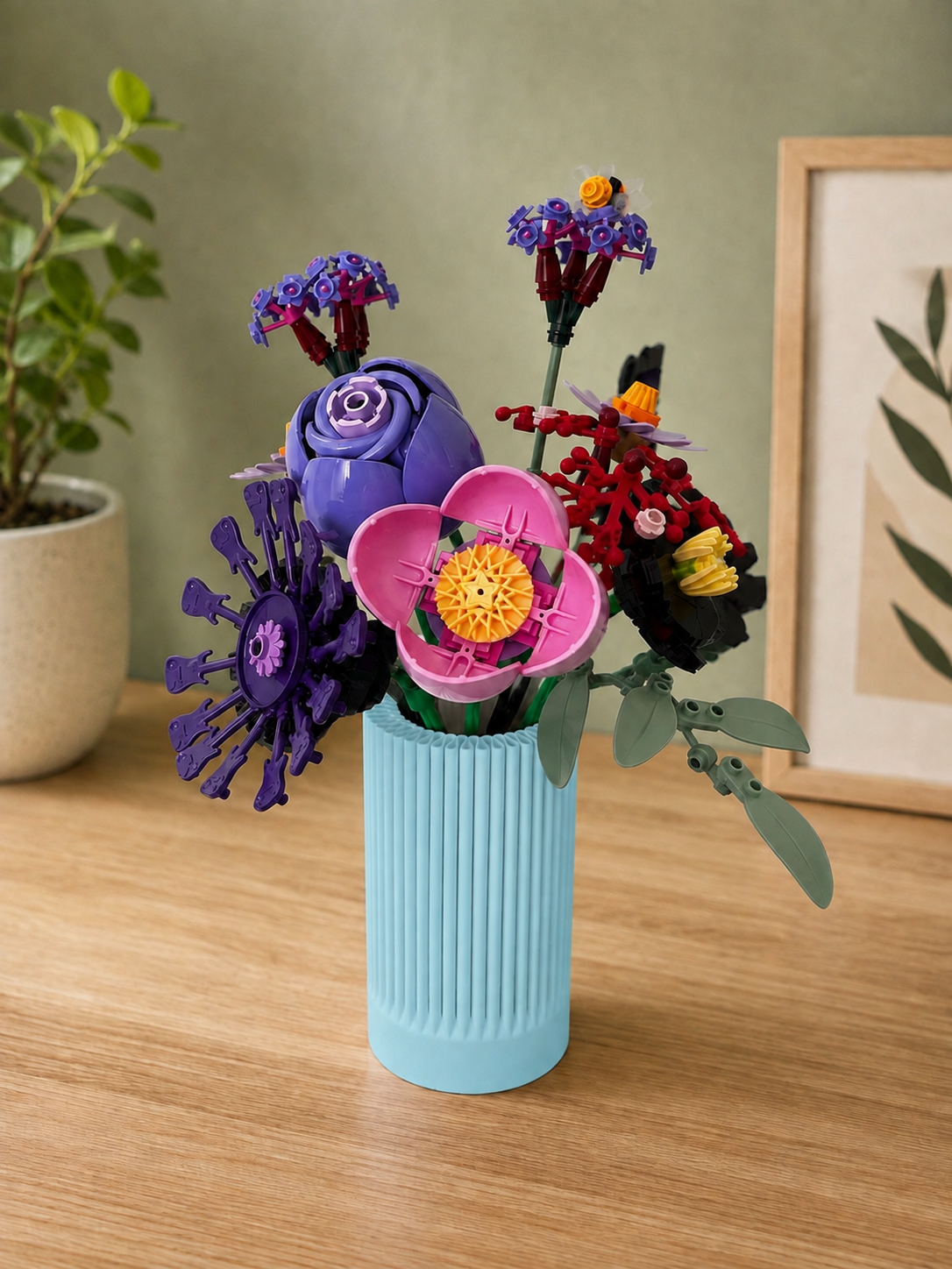 Vase for LEGO Olivia Rodrigo  Flowers 11507| Modern Ribbed Vase | 12cm Tall