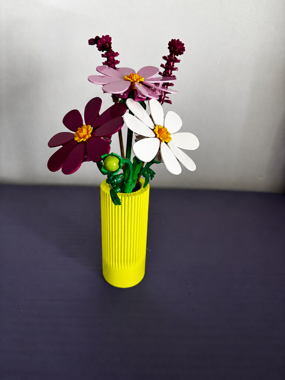 Vase for LEGO Cosmos Flowers 11514 | Modern Ribbed Vase | 11cm Tall