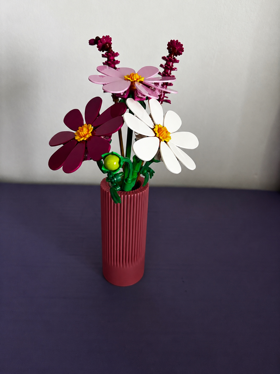 Vase for LEGO Cosmos Flowers 11514 | Modern Ribbed Vase | 11cm Tall