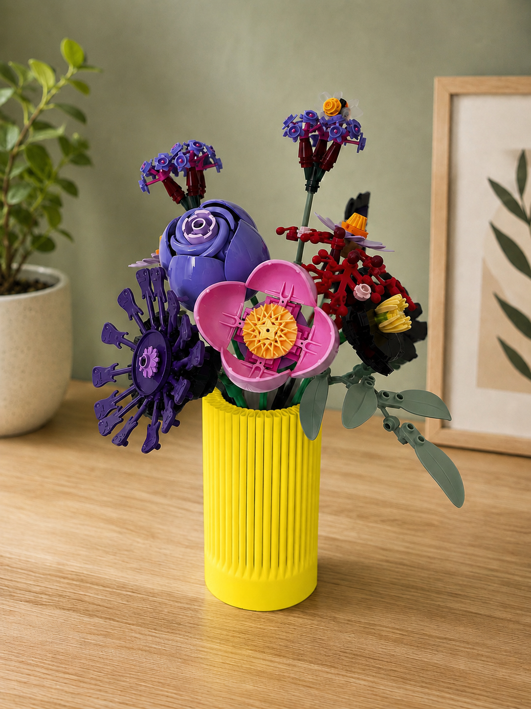 Vase for LEGO Olivia Rodrigo  Flowers 11507| Modern Ribbed Vase | 12cm Tall