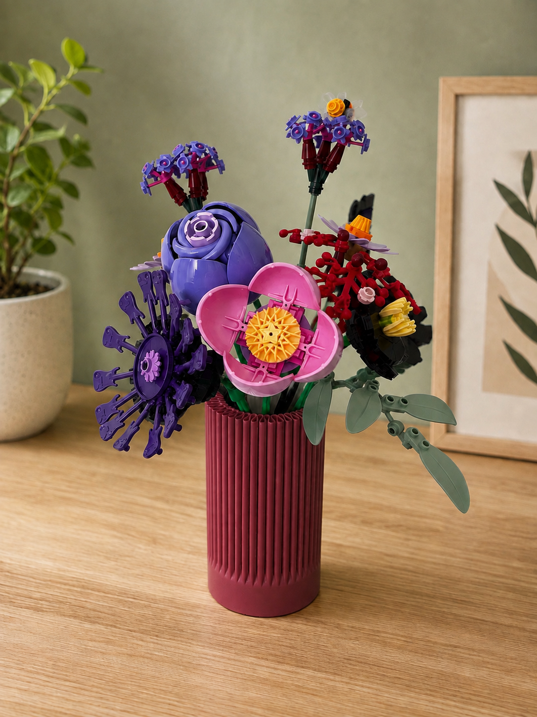 Vase for LEGO Olivia Rodrigo  Flowers 11507| Modern Ribbed Vase | 12cm Tall