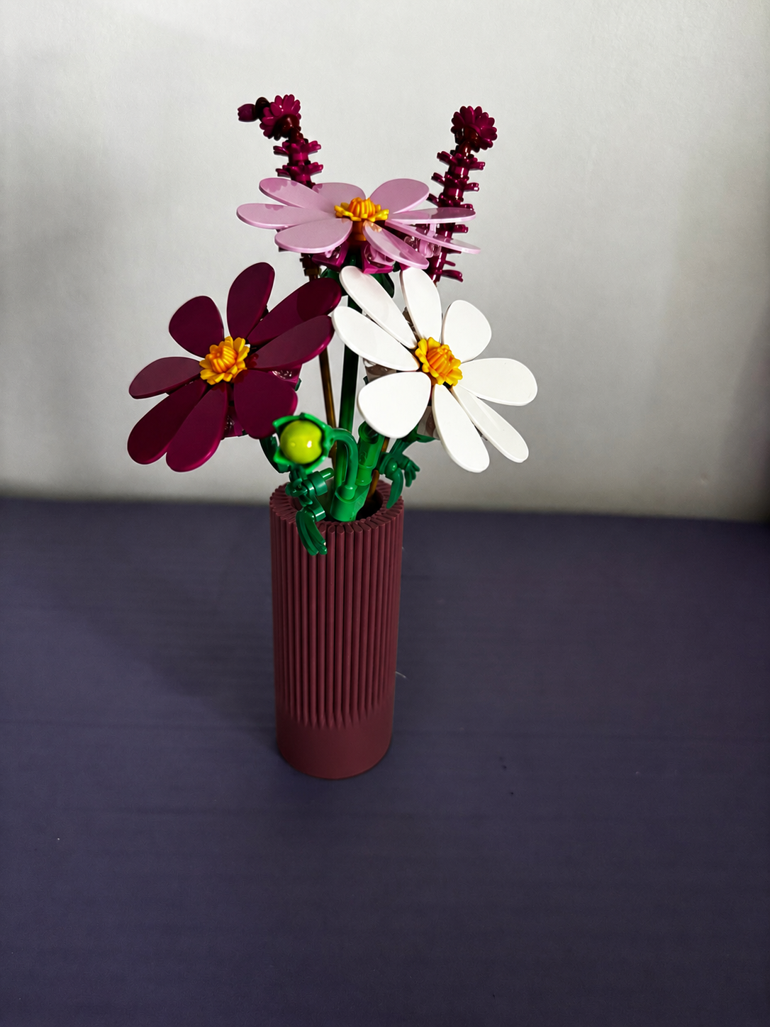 Vase for LEGO Cosmos Flowers 11514 | Modern Ribbed Vase | 11cm Tall