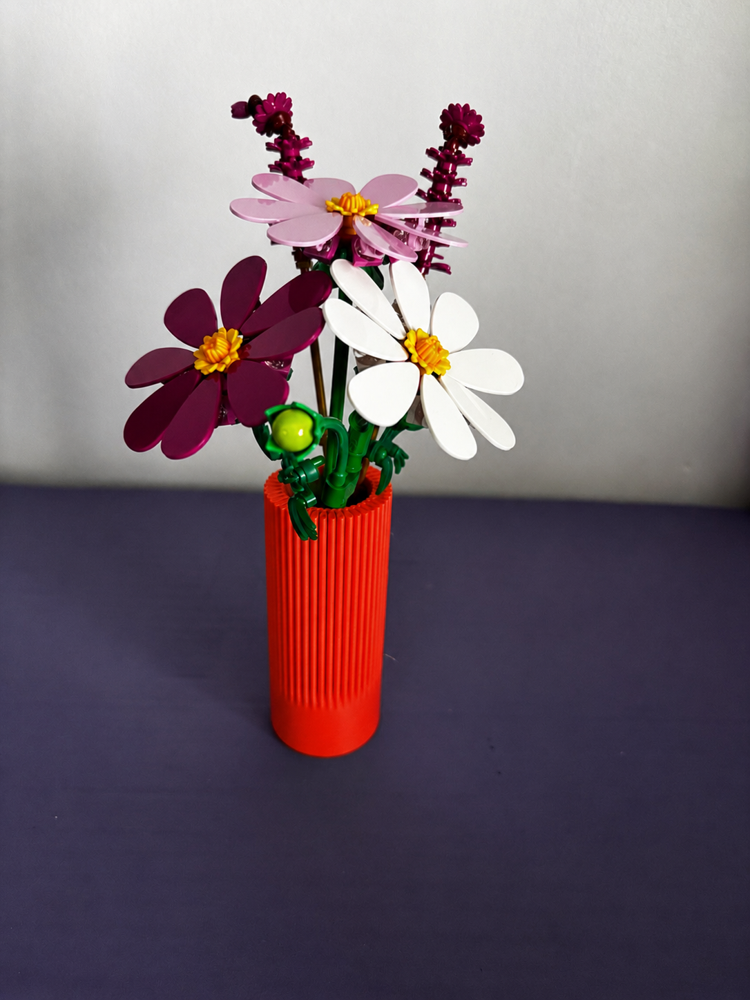 Vase for LEGO Cosmos Flowers 11514 | Modern Ribbed Vase | 11cm Tall