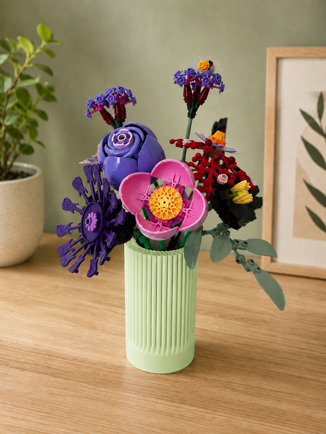 Vase for LEGO Olivia Rodrigo  Flowers 11507| Modern Ribbed Vase | 12cm Tall