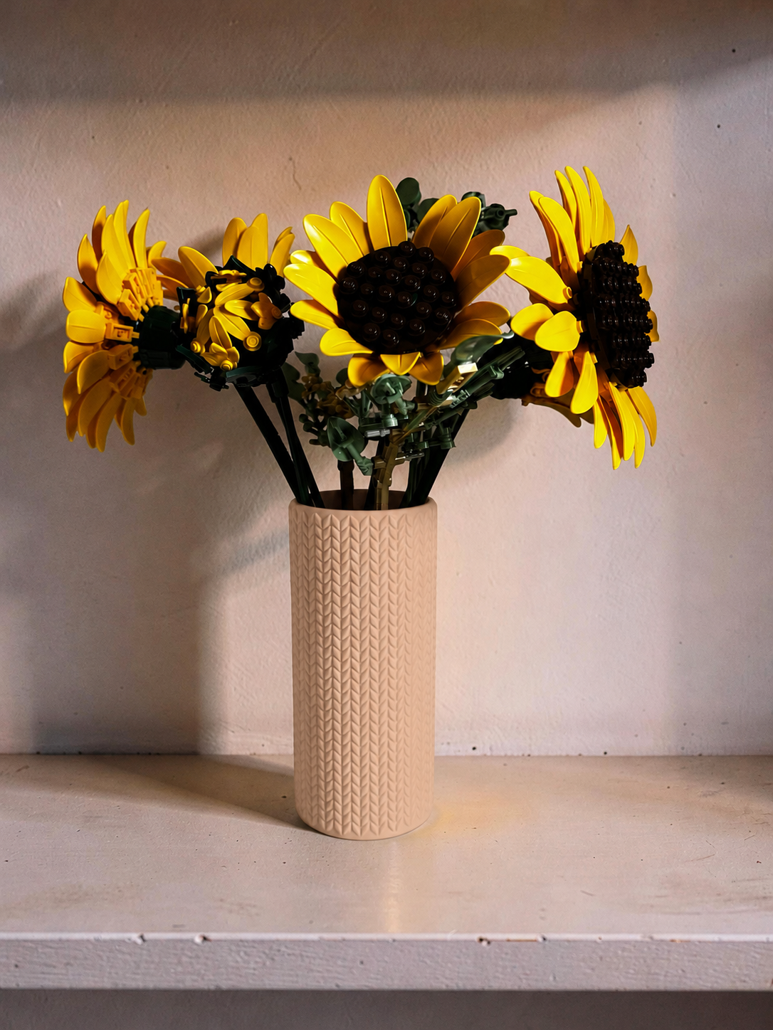 Vase for LEGO Sunflowers Bouquet 11502 | Modern Knitted Vase | 18cm Tall