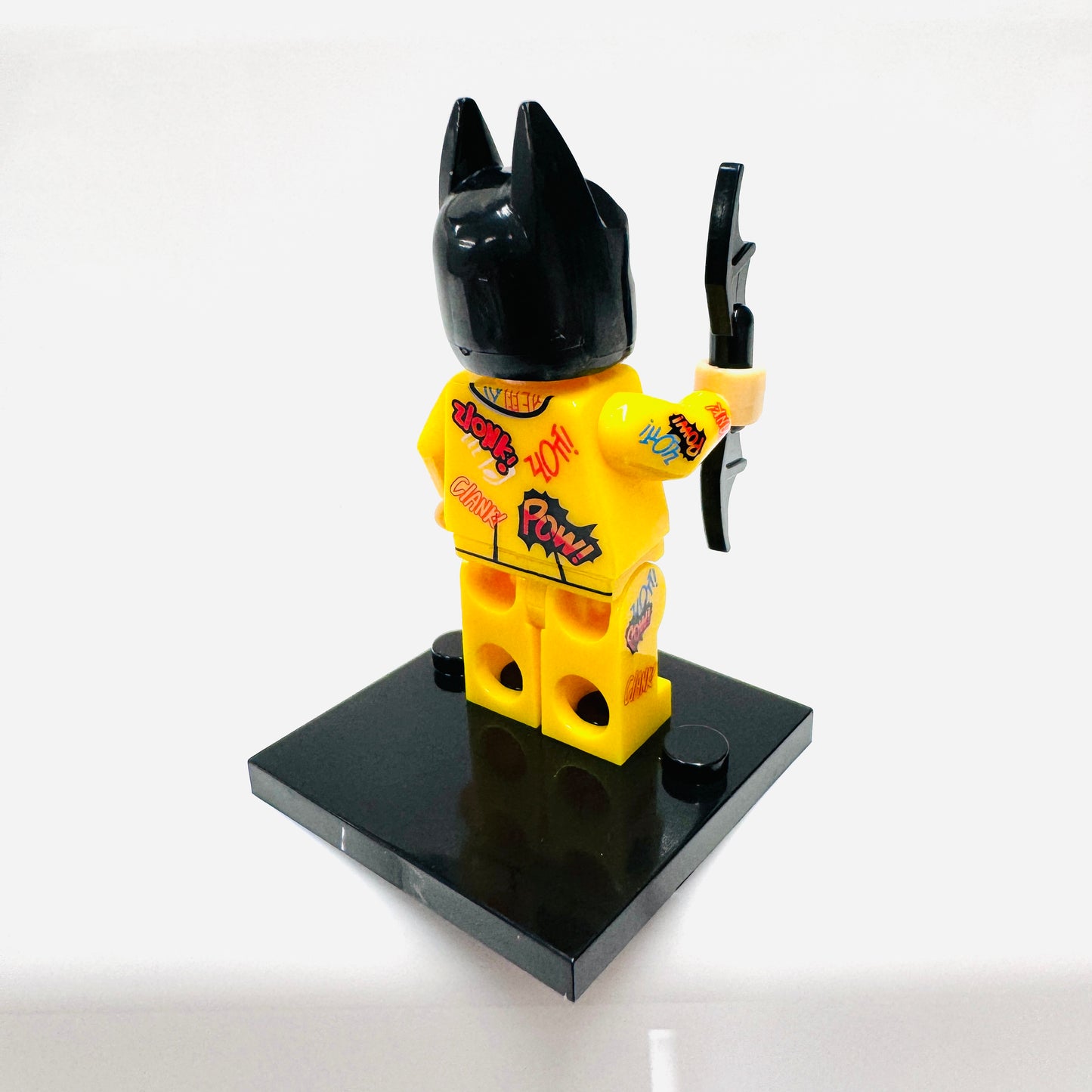 Custom Super Hero Graffiti Yellow Bat Man Minifigure