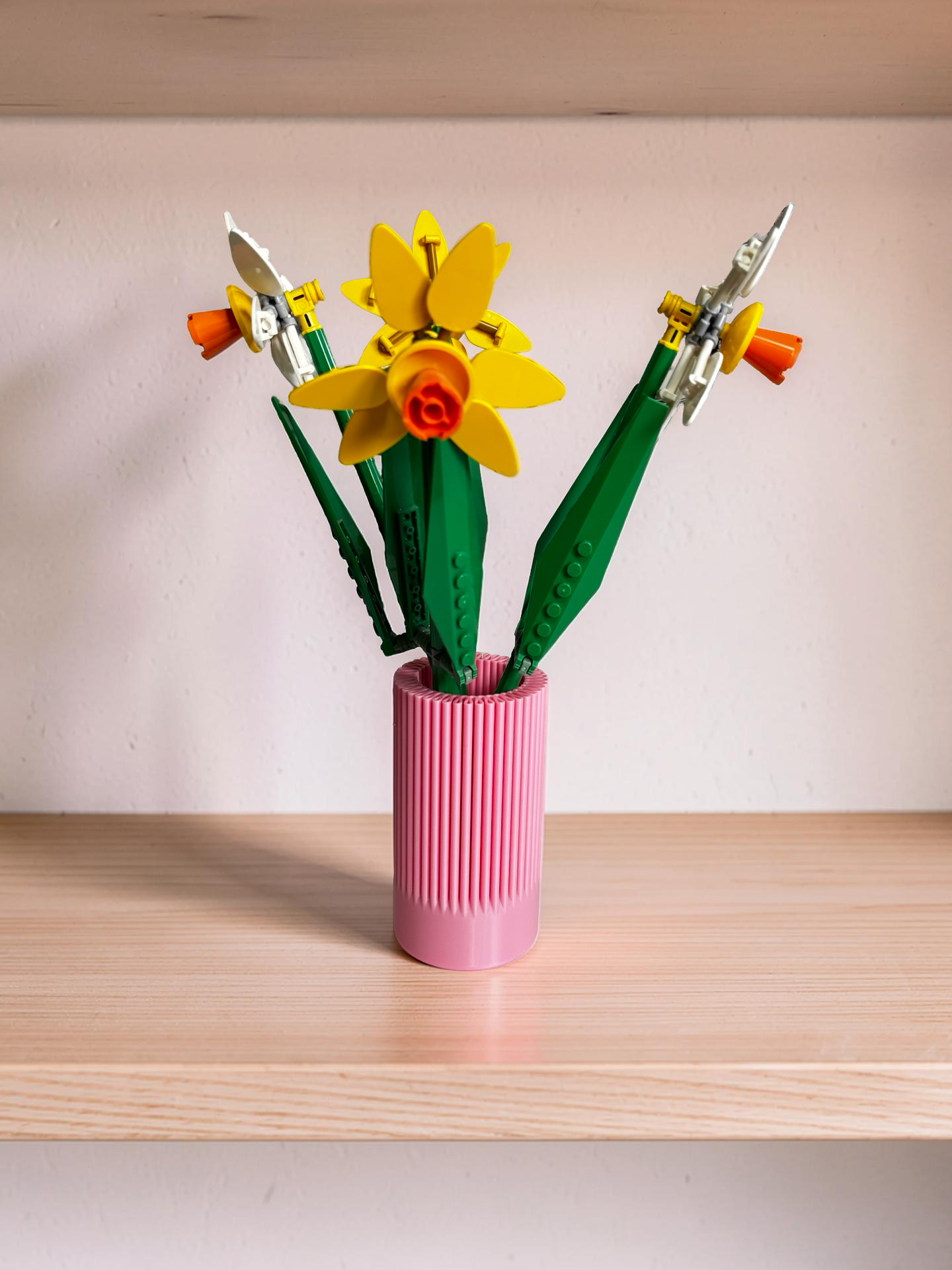Vase for LEGO Icons Daffodils 40646 | Modern Ribbed Vase | 11cm Tall