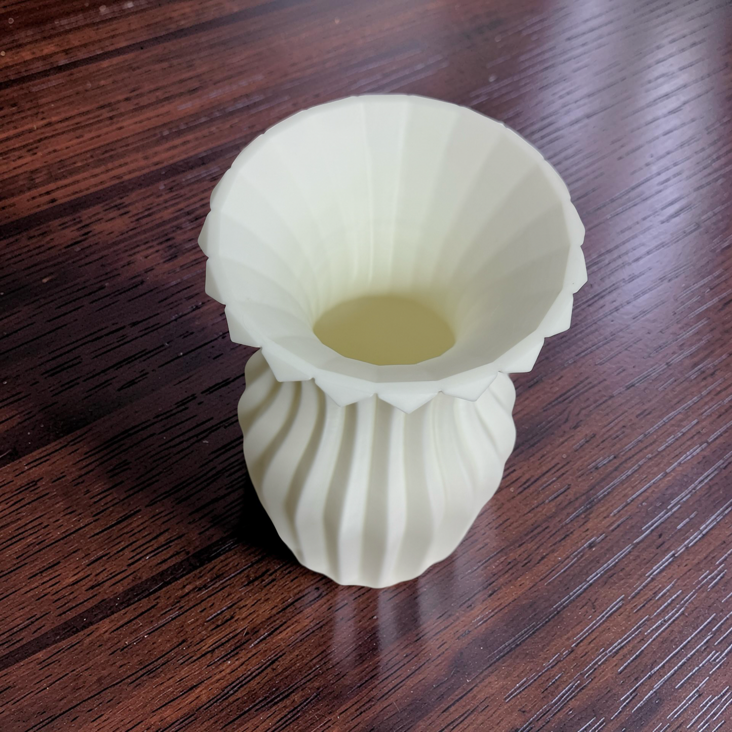 Vase for LEGO Botanical Flower Bouquet Sets 10280 10313 10328, Ribbed Hourglass.
