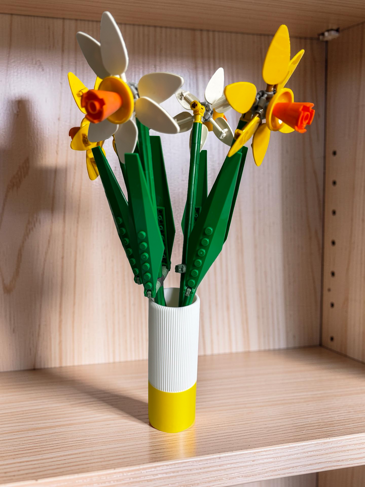 Vase for LEGO Icons Daffodils 40646 – 11cm Vase – Custom Colour Base
